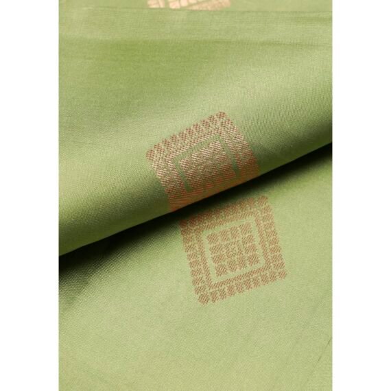 Radiant Green Soft Silk Saree - Elegance Redefined - Image 5