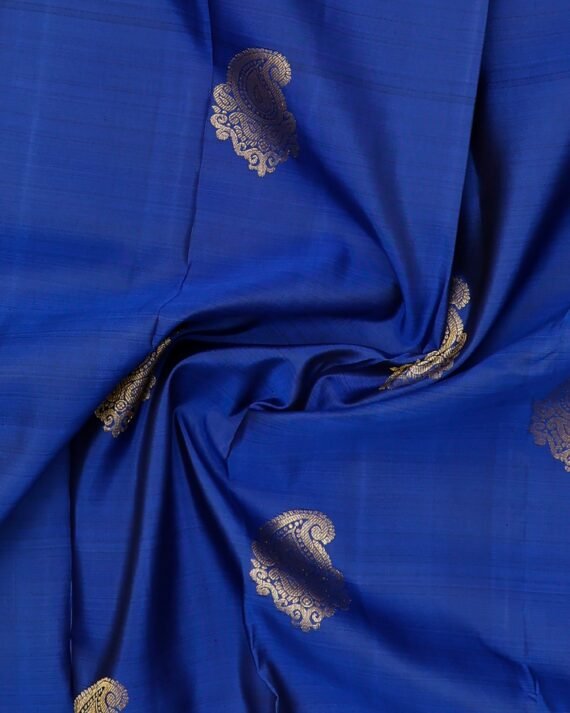 Elegant Blue Kanchipuram Pure Silk Saree - Image 3