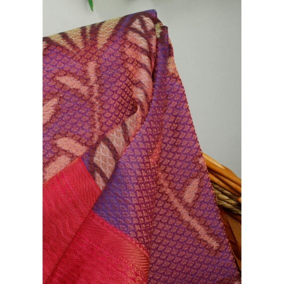 Elegant Violet Gold Zari Niranjana Silk Saree - Image 6