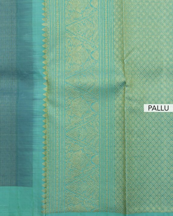 Stunning Green Kanchipuram Pure Silk Saree for Elegance and Grace - Image 5